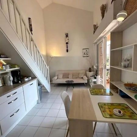 Piscine, A Pied, 2 Six-Fours-les-Plages